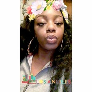 Meet your Posher, Camille